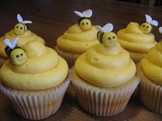 honey bee cupcakes